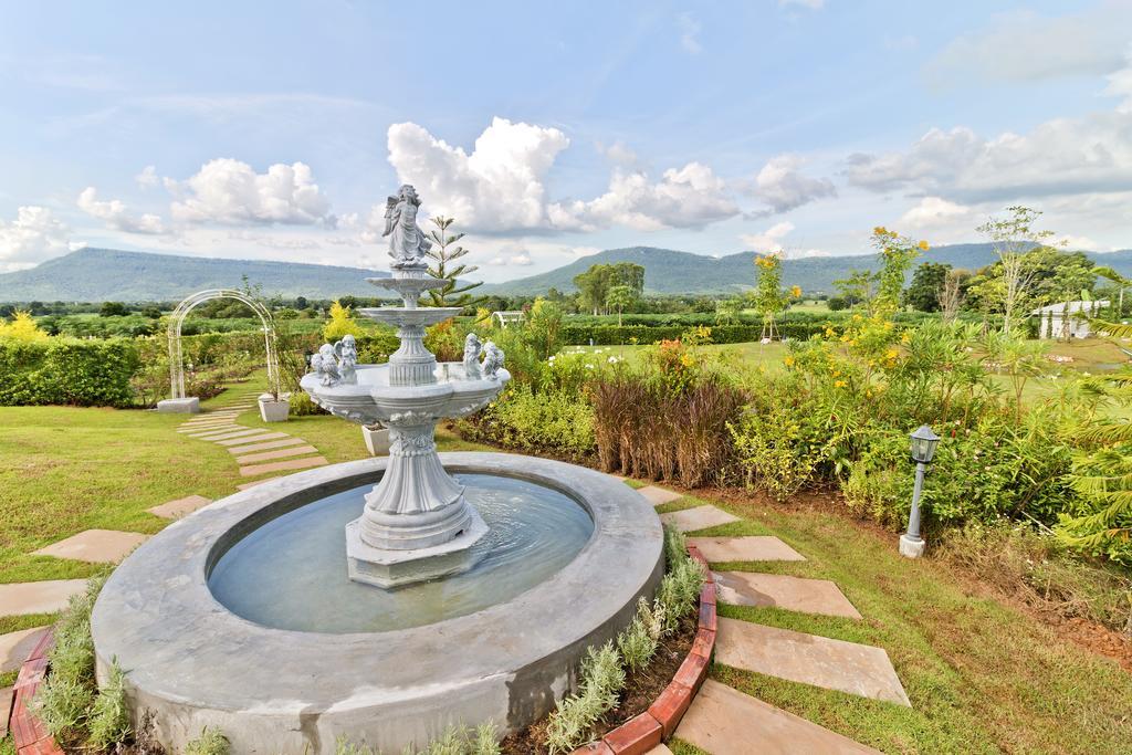 Chateau De Prim Khao Yai Villa *